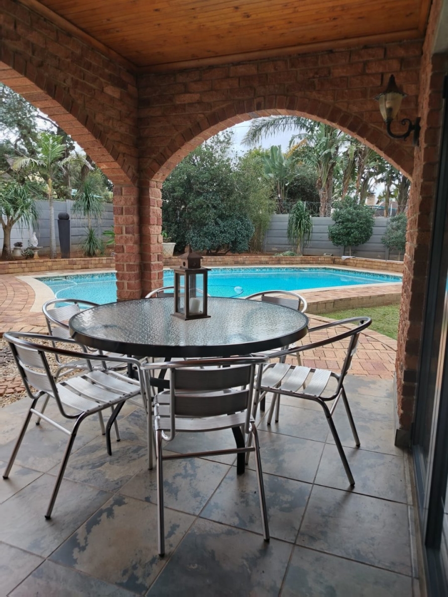 4 Bedroom Property for Sale in Vanes Estate Eastern Cape